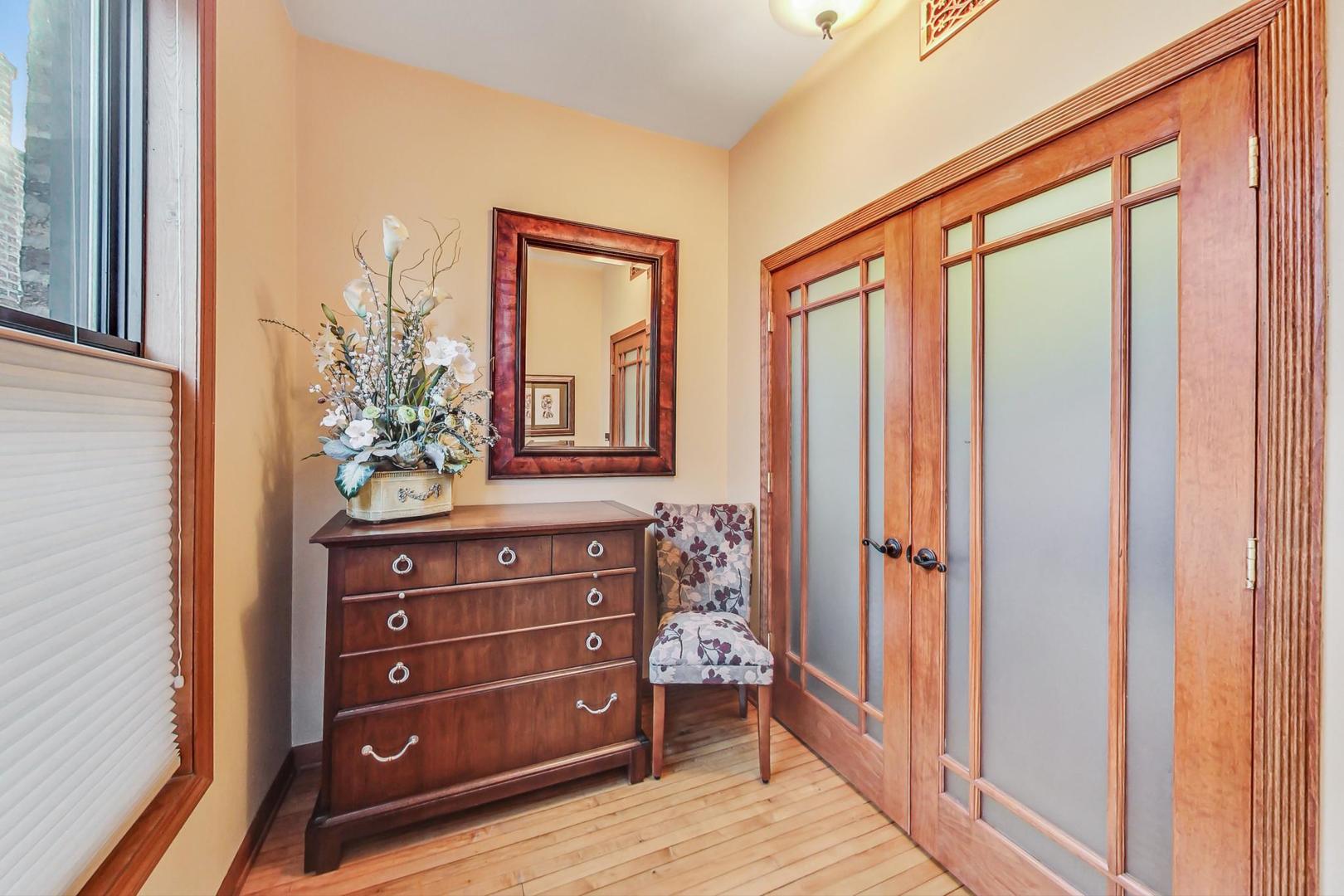 4332 North Kenmore Avenue Chicago, IL 60613 - Photo 18 of 32