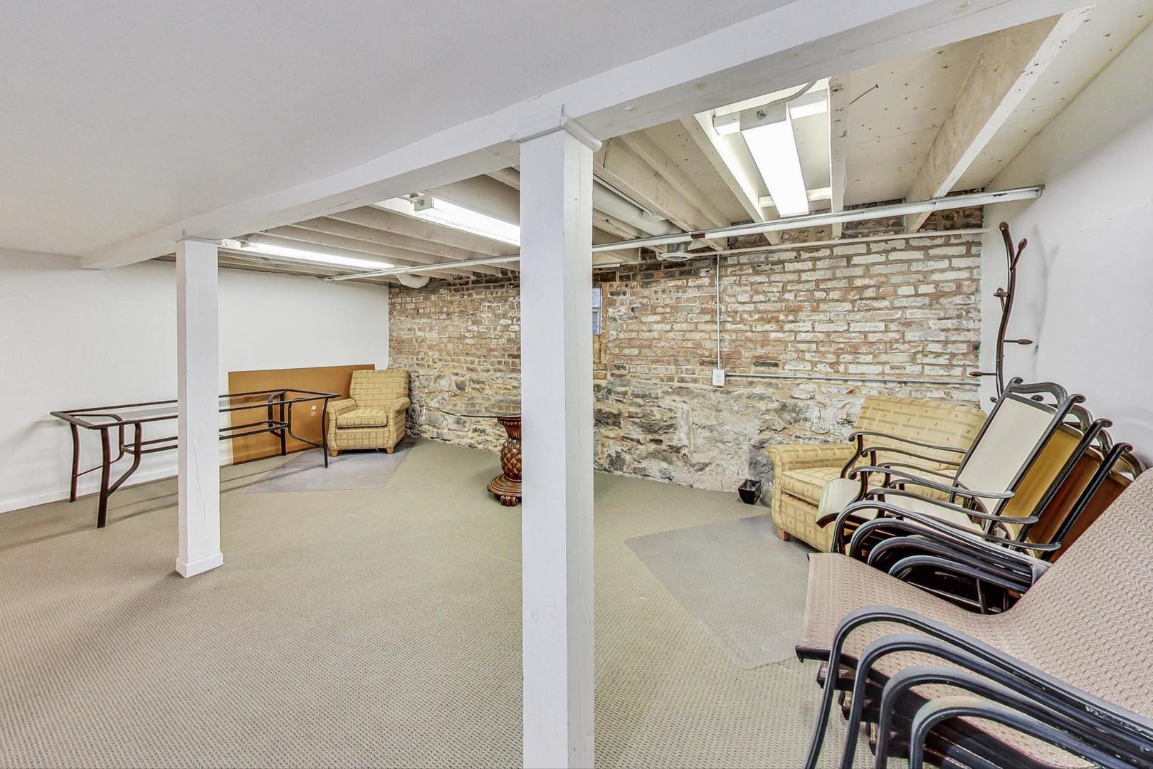 4332 North Kenmore Avenue Chicago, IL 60613 - Photo 25 of 32