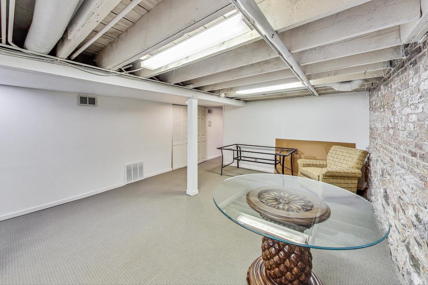 4332 North Kenmore Avenue Chicago, IL 60613 - Photo 26 of 32