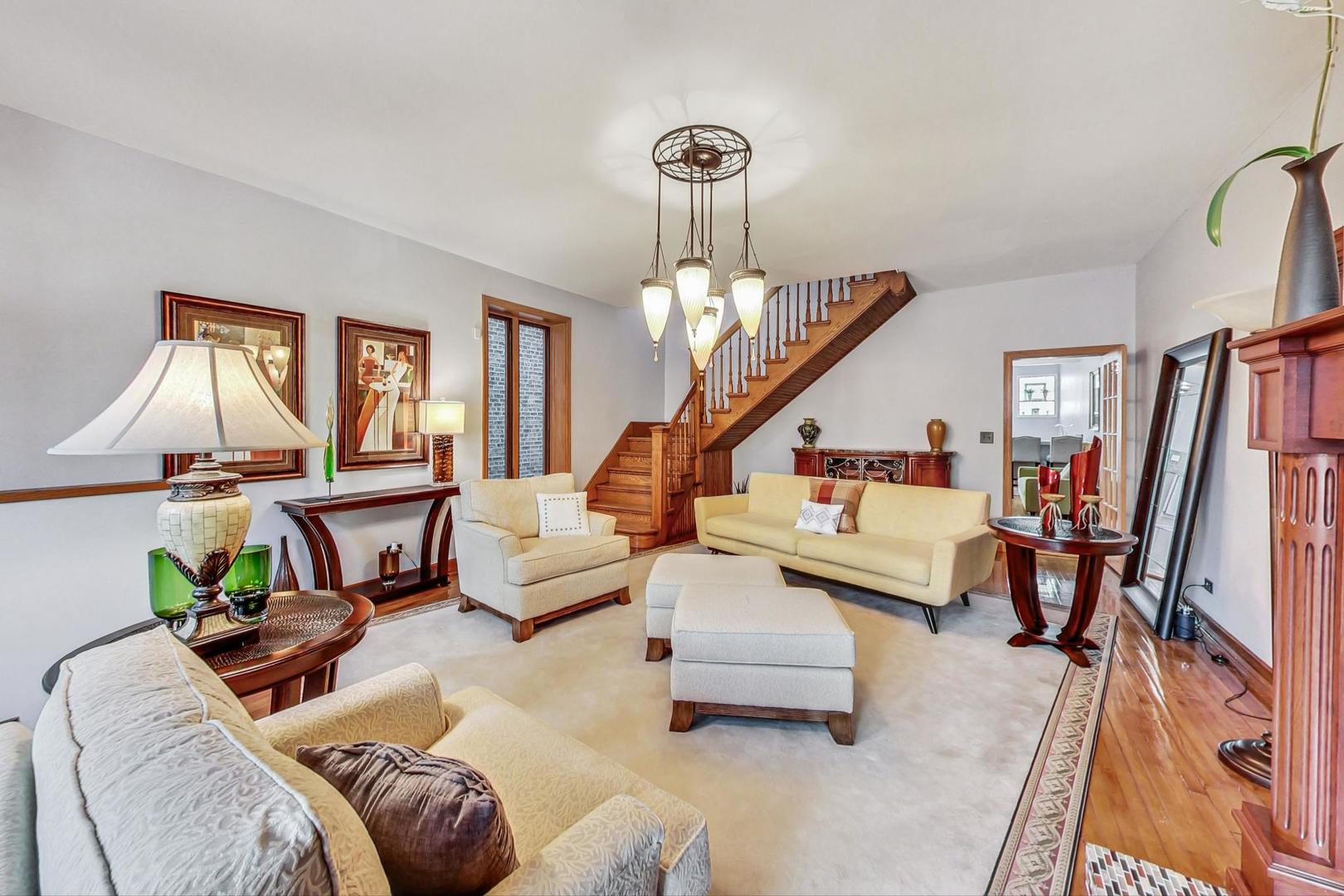 4332 North Kenmore Avenue Chicago, IL 60613 - Photo 4 of 32
