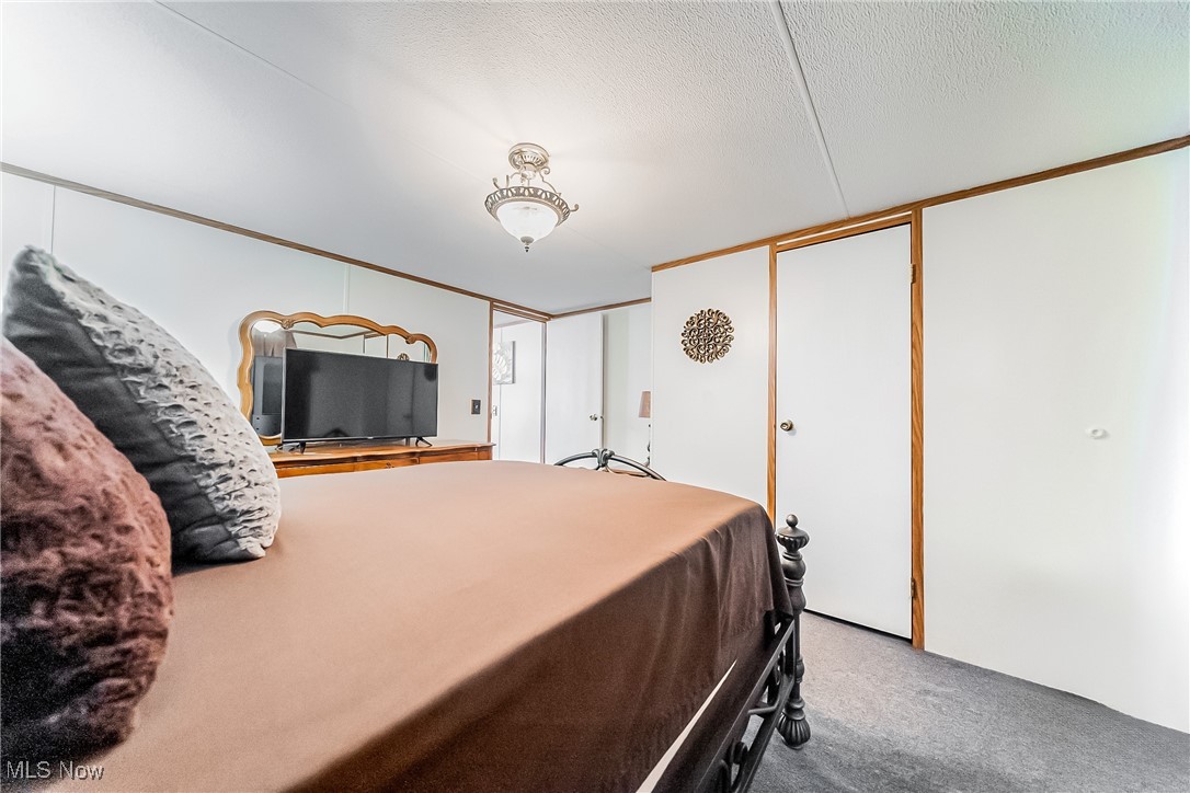 11800 Brookpark Road, Unit 149 Cleveland, OH 44130 - Photo 14 of 28 Bedroom 1