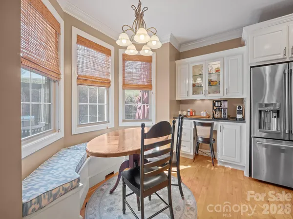 $998,000 | 4852 Brookridge Drive Northeast, Hickory, NC 28601