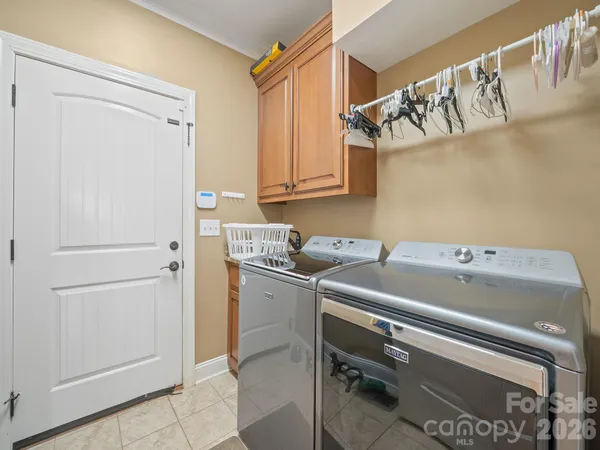 $998,000 | 4852 Brookridge Drive Northeast, Hickory, NC 28601