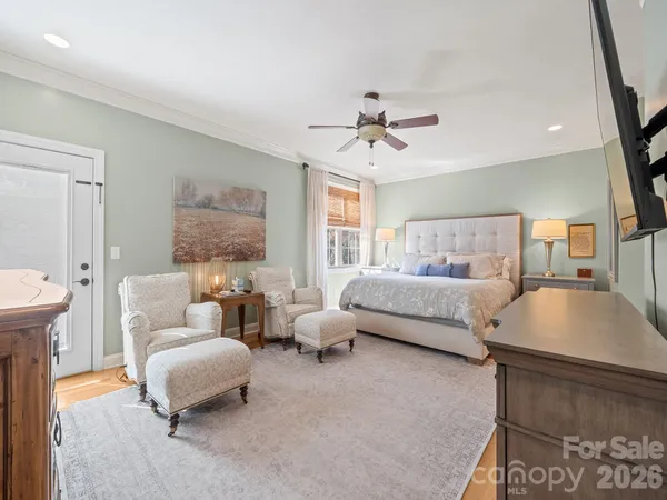 $998,000 | 4852 Brookridge Drive Northeast, Hickory, NC 28601