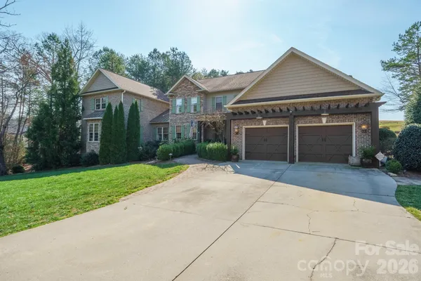 $998,000 | 4852 Brookridge Drive Northeast, Hickory, NC 28601