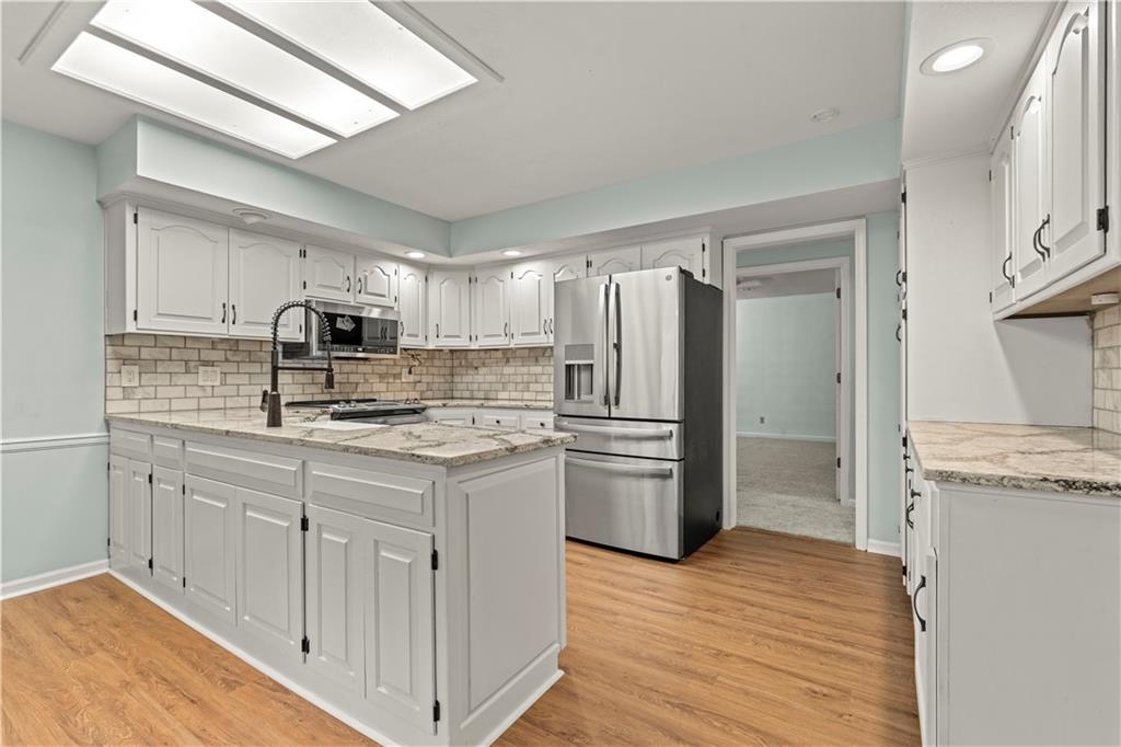 5880 Clare Road Shawnee, KS 66226 - Photo 14 of 50