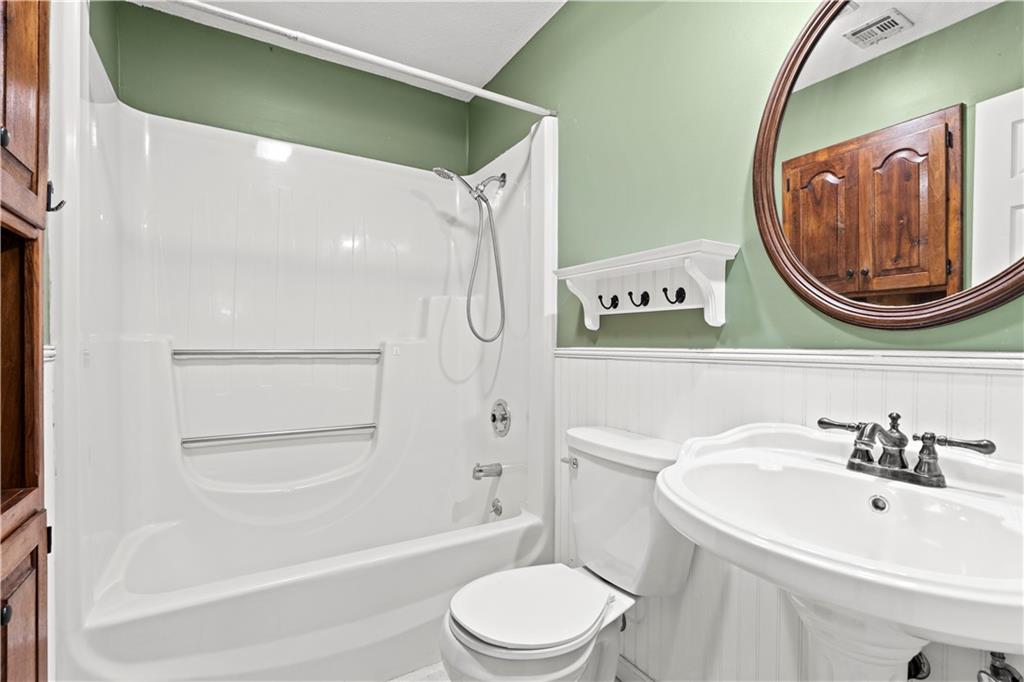 5880 Clare Road Shawnee, KS 66226 - Photo 23 of 50