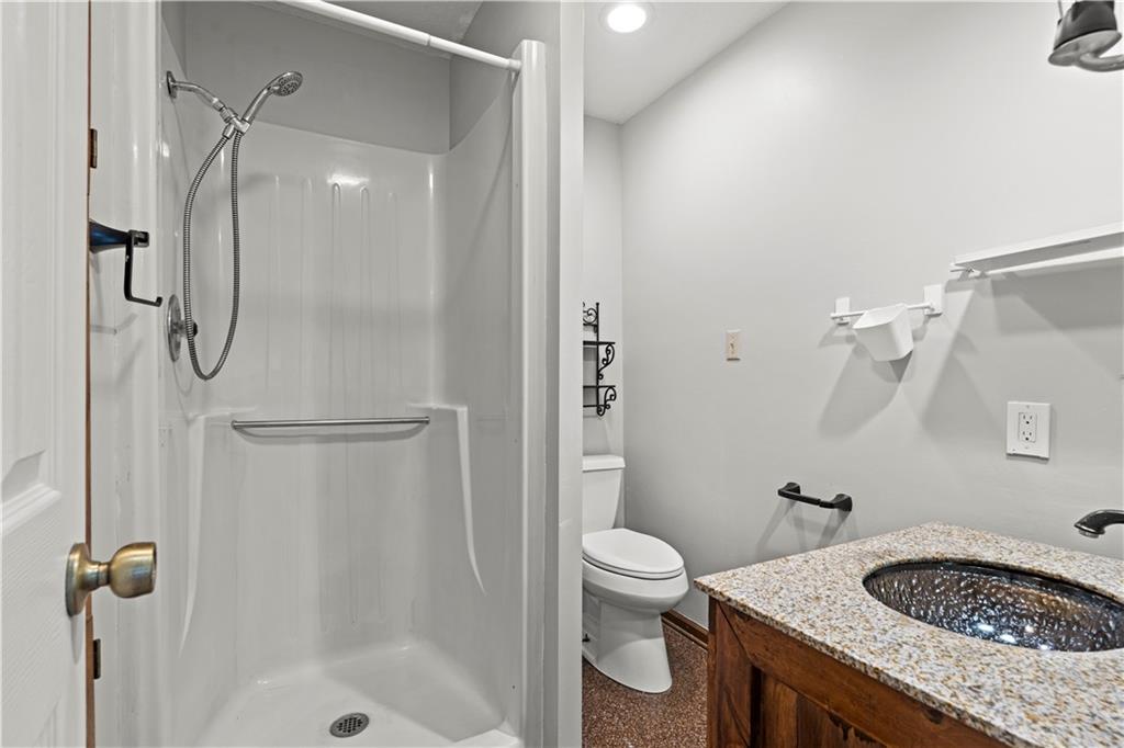 5880 Clare Road Shawnee, KS 66226 - Photo 35 of 50