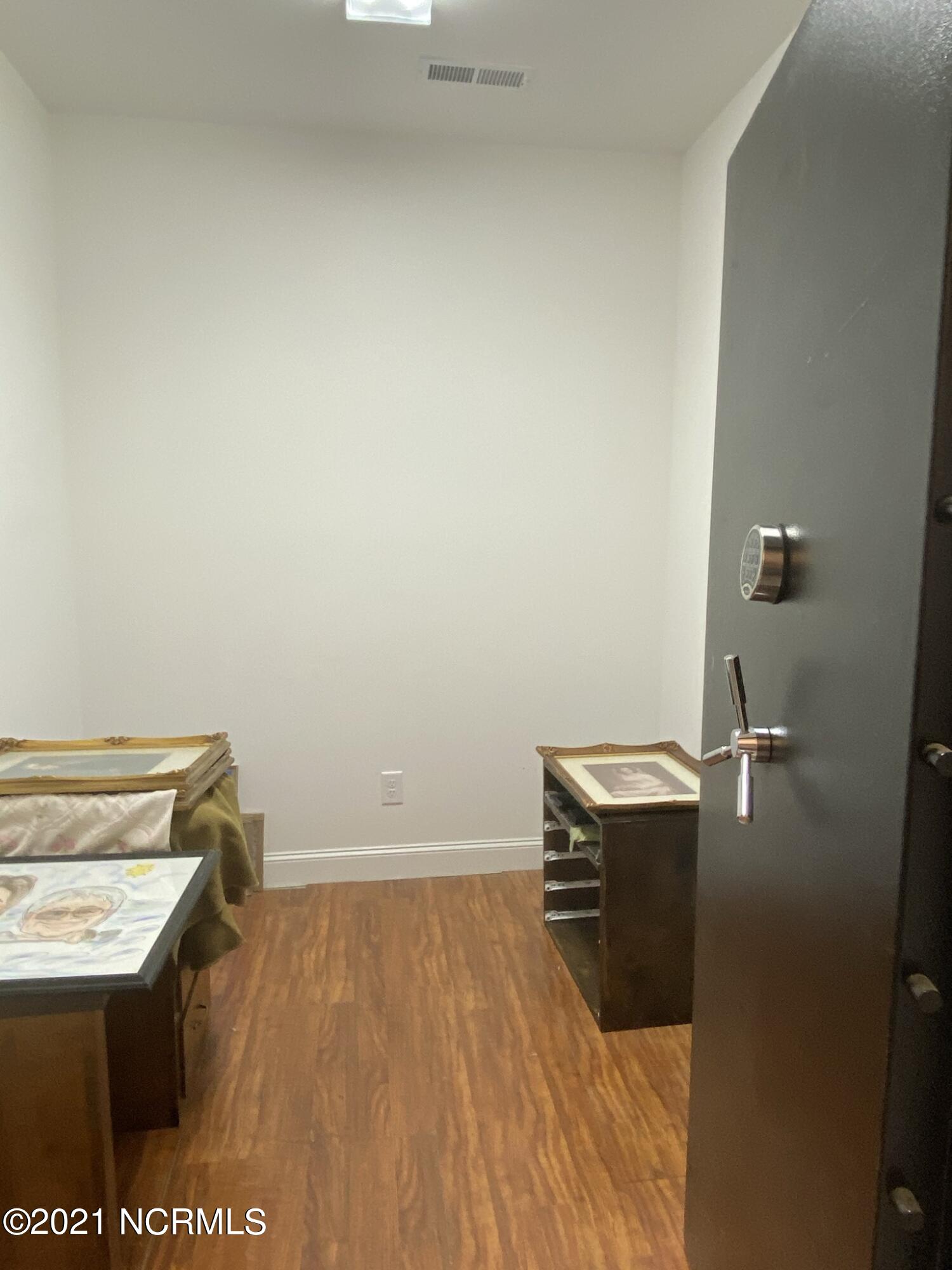 105 Overlook Road Chocowinity, NC 27817 - Photo 47 of 134 safe room