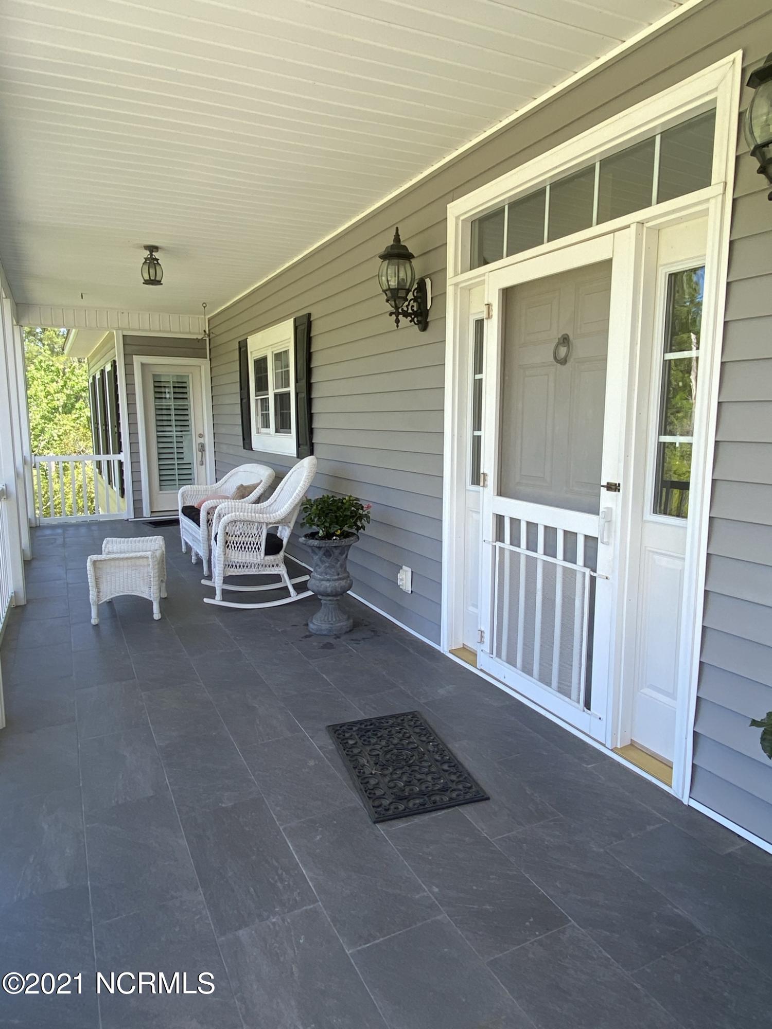 105 Overlook Road Chocowinity, NC 27817 - Photo 6 of 134 IMG_1987