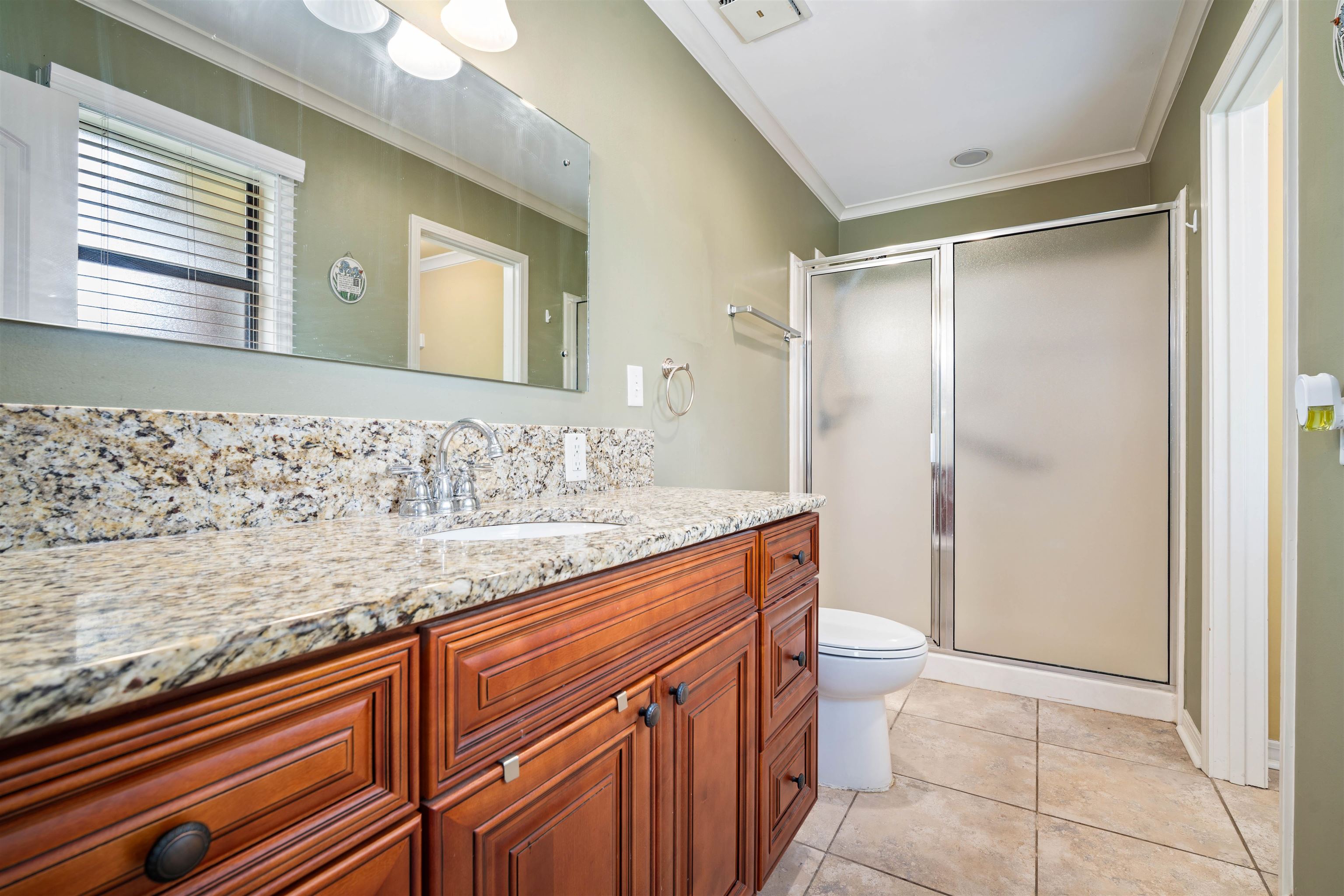 627 Spanish Main Daphne, AL 36527 - Photo 15 of 39 Bathroom