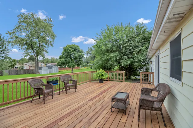 $369,000 | 2N643 Diane Avenue, Glendale Heights, IL 60139