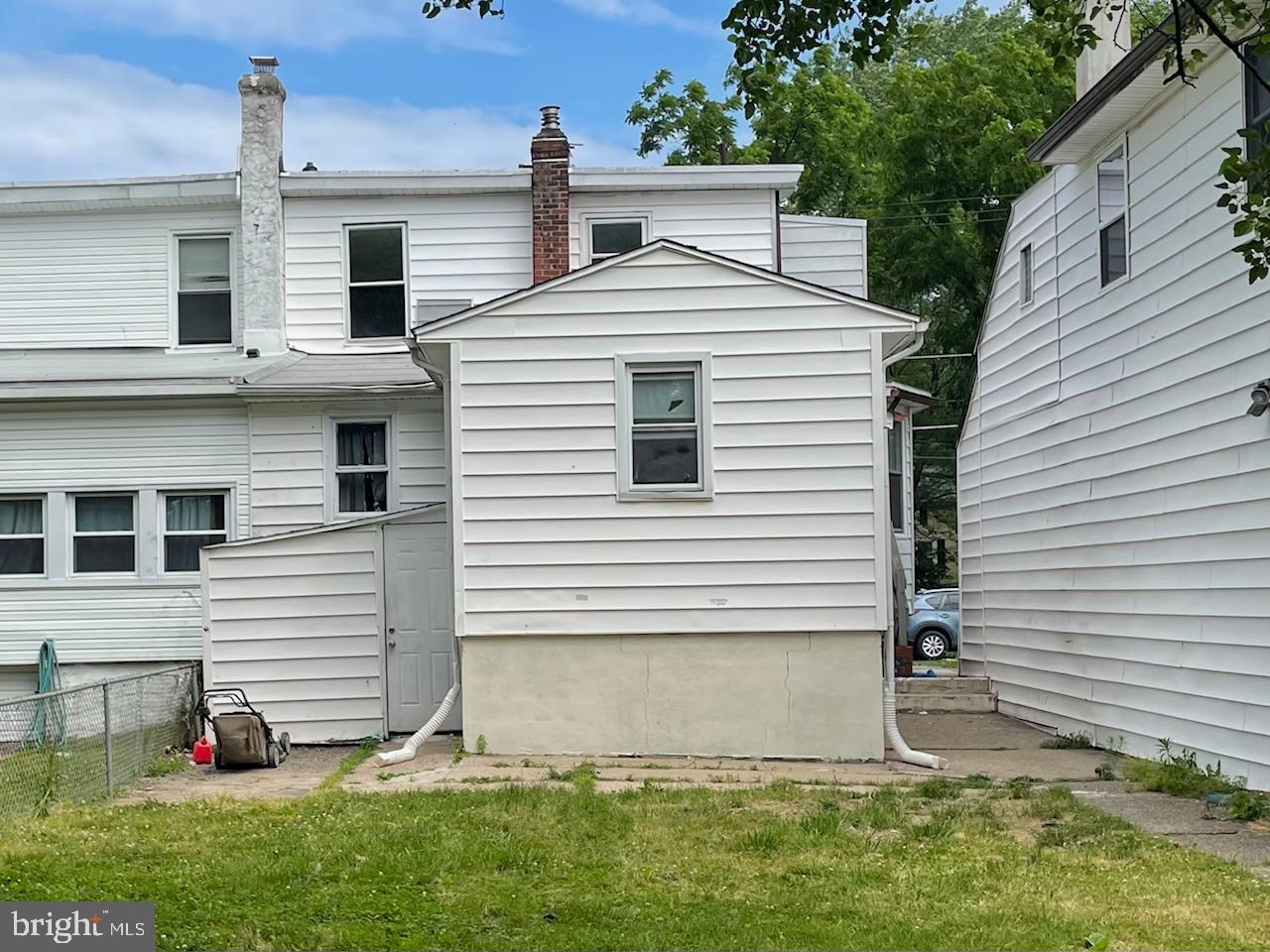 904-906 Main Avenue Croydon, PA 19021 - Photo 7 of 7 Back of Duplex