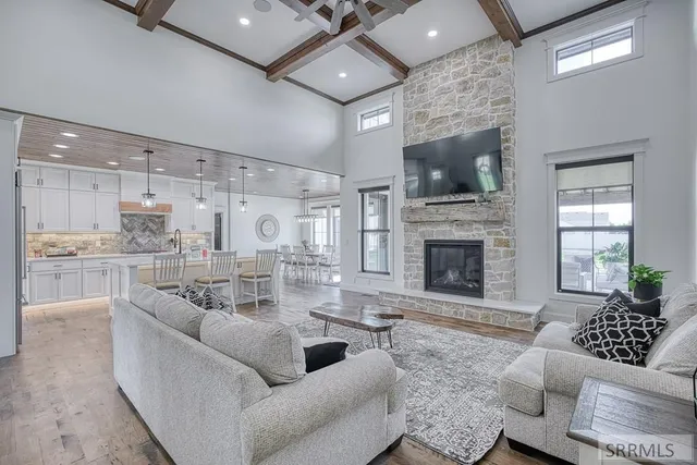 $1,499,000 | 4887 North Sunset Drive, Iona, ID 83427