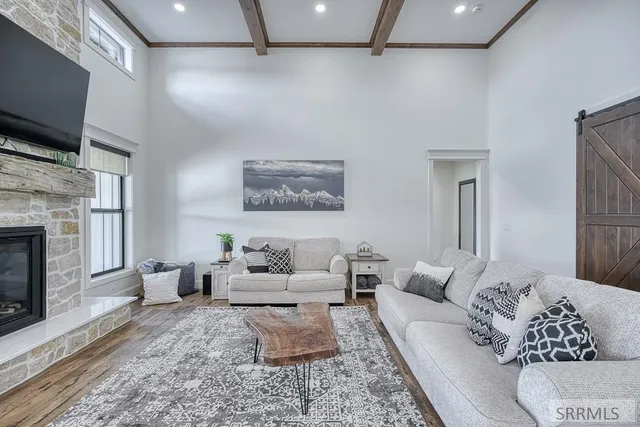 $1,499,000 | 4887 North Sunset Drive, Iona, ID 83427