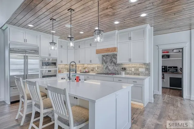 $1,499,000 | 4887 North Sunset Drive, Iona, ID 83427