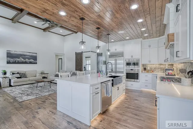 $1,499,000 | 4887 North Sunset Drive, Iona, ID 83427