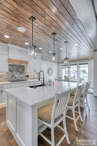 $1,499,000 | 4887 North Sunset Drive, Iona, ID 83427