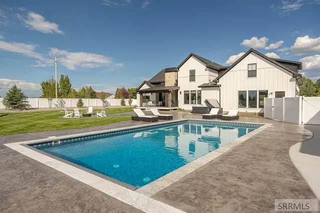$1,499,000 | 4887 North Sunset Drive, Iona, ID 83427