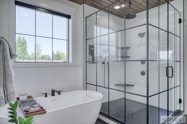 $1,499,000 | 4887 North Sunset Drive, Iona, ID 83427