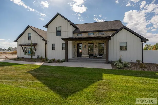 $1,499,000 | 4887 North Sunset Drive, Iona, ID 83427