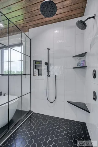 $1,499,000 | 4887 North Sunset Drive, Iona, ID 83427