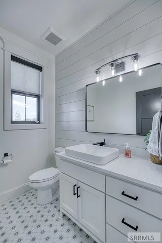 $1,499,000 | 4887 North Sunset Drive, Iona, ID 83427