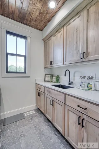 $1,499,000 | 4887 North Sunset Drive, Iona, ID 83427