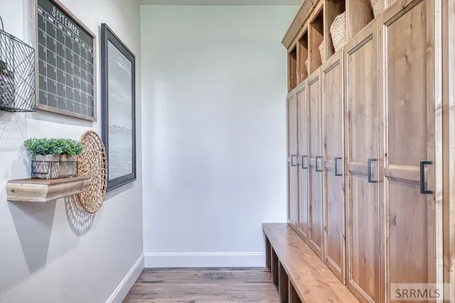 $1,499,000 | 4887 North Sunset Drive, Iona, ID 83427