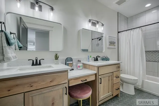 $1,499,000 | 4887 North Sunset Drive, Iona, ID 83427