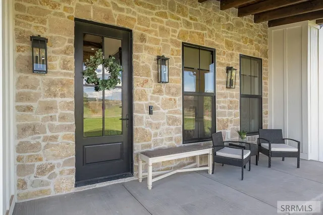 $1,499,000 | 4887 North Sunset Drive, Iona, ID 83427