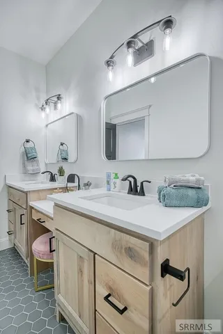 $1,499,000 | 4887 North Sunset Drive, Iona, ID 83427