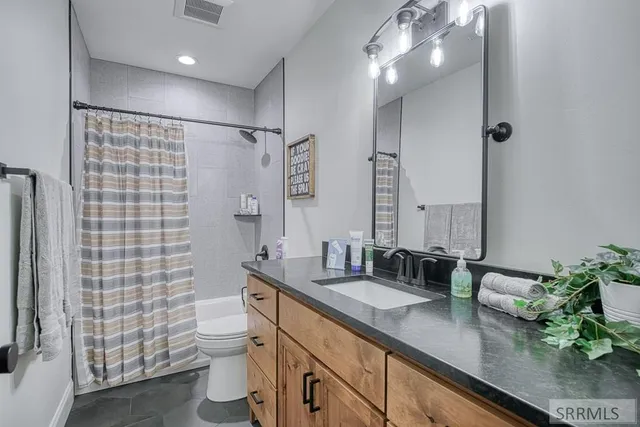 $1,499,000 | 4887 North Sunset Drive, Iona, ID 83427