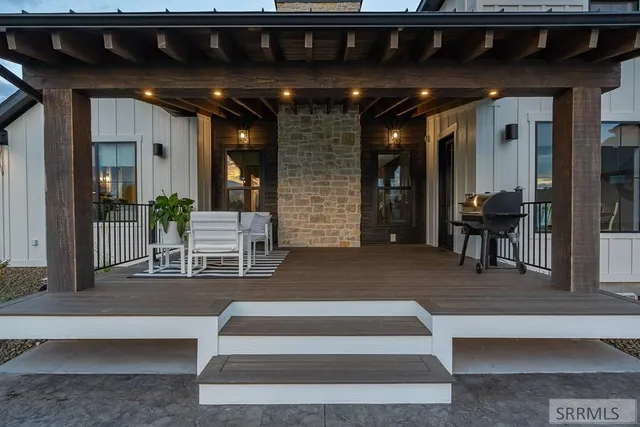 $1,499,000 | 4887 North Sunset Drive, Iona, ID 83427