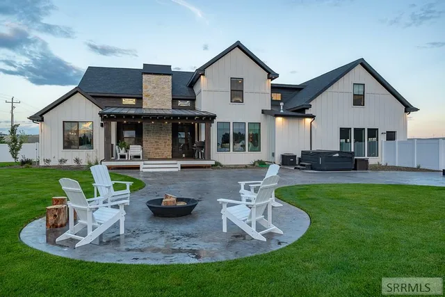 $1,499,000 | 4887 North Sunset Drive, Iona, ID 83427