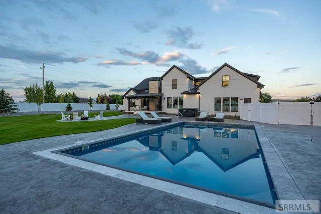 $1,499,000 | 4887 North Sunset Drive, Iona, ID 83427