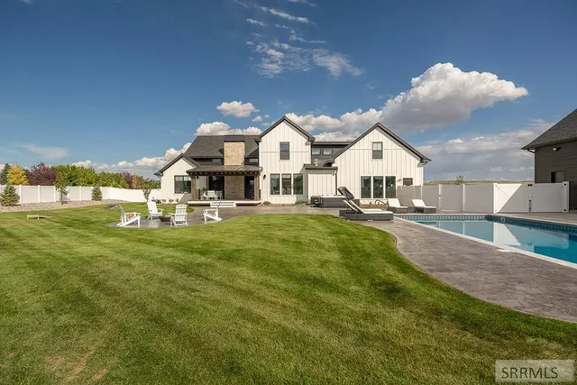 $1,499,000 | 4887 North Sunset Drive, Iona, ID 83427