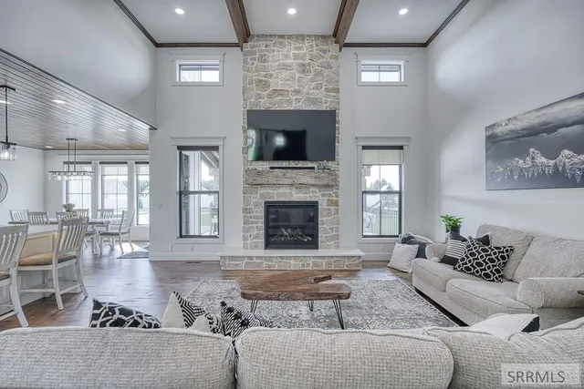 $1,499,000 | 4887 North Sunset Drive, Iona, ID 83427