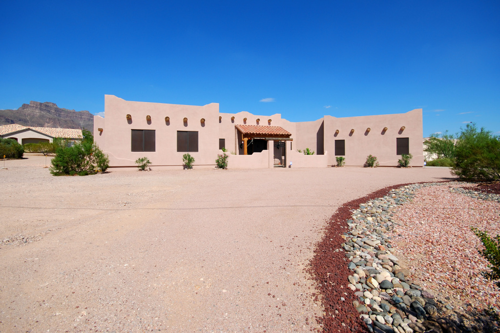 719 South Mountain View Road Apache Junction, AZ 85119 - Photo 1 of 34 Front View