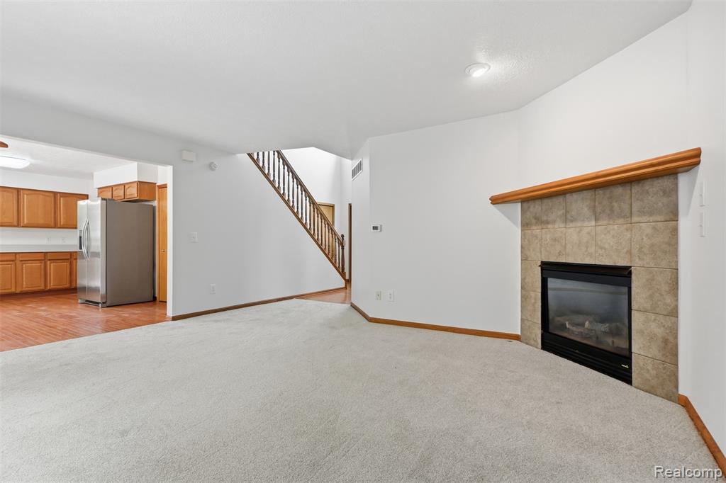 4482 Pleasant Valley Road Brighton, MI 48114 - Photo 7 of 35