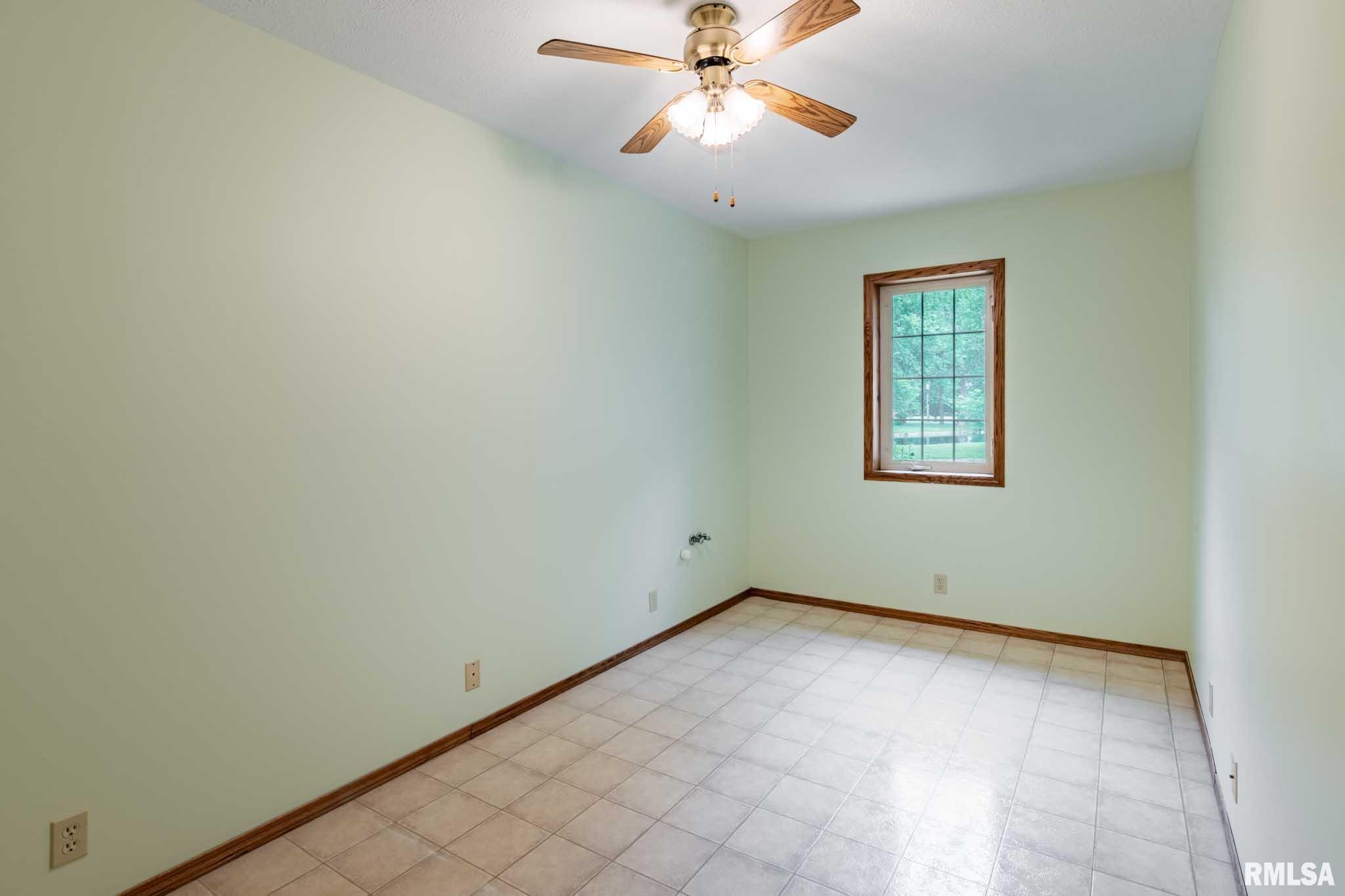 10415 Chayla Road Marion, IL 62959 - Photo 24 of 48