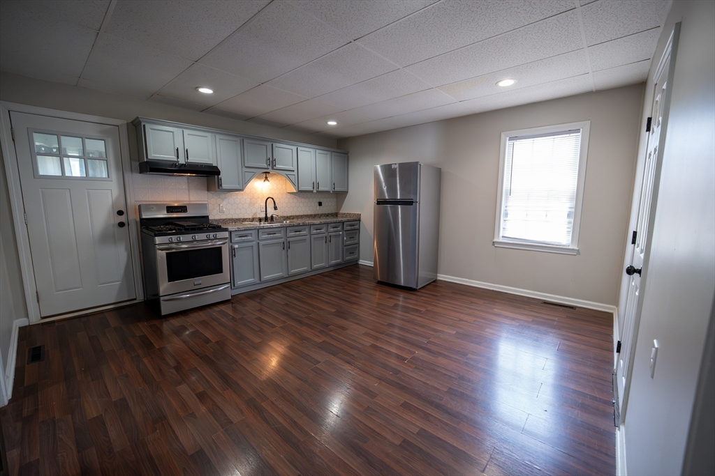 45 Lafayette Street Fall River, MA 02723 - Photo 9 of 18