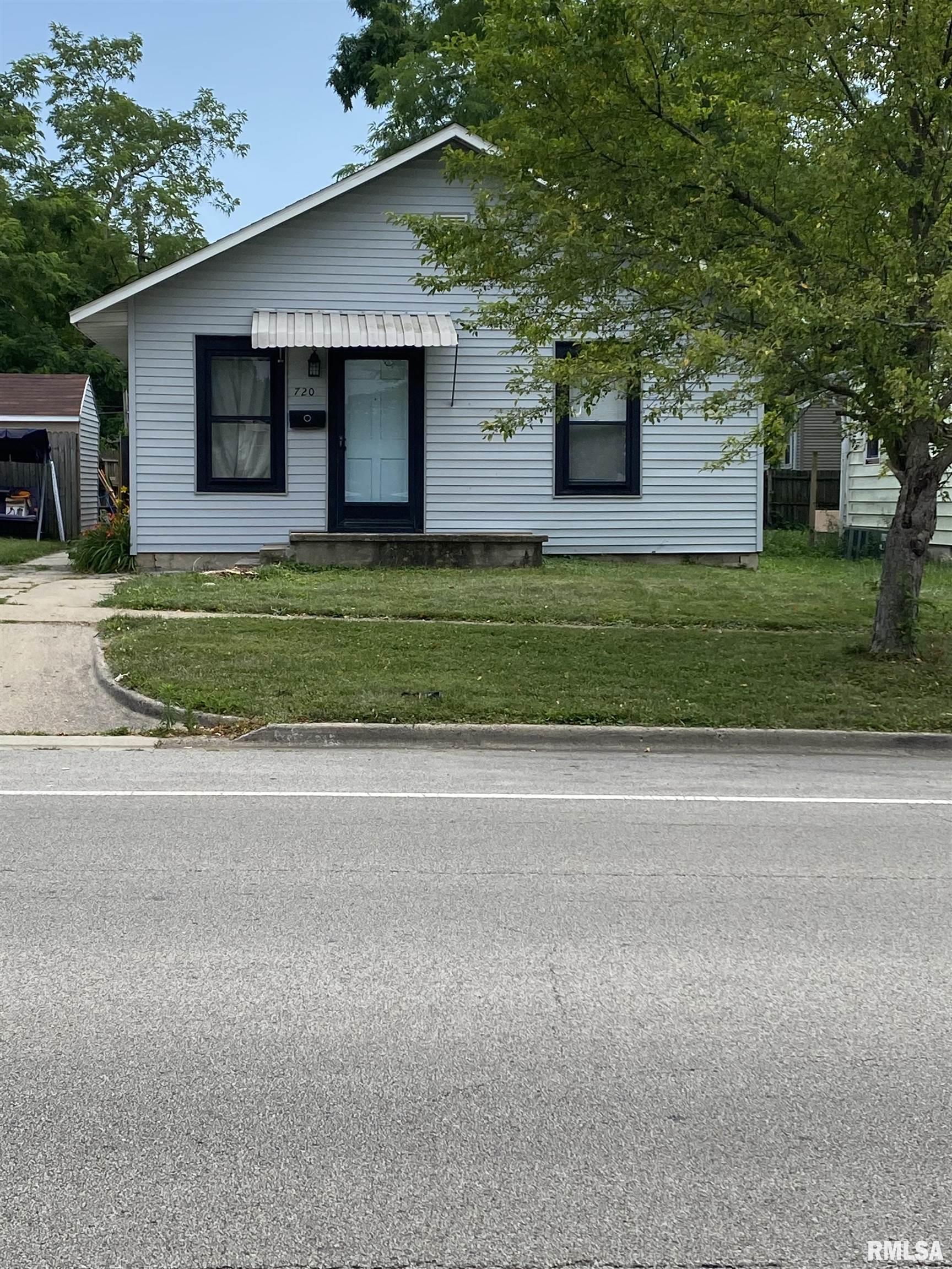 720 Eastman Avenue Springfield, IL 62702 - Photo 1 of 23