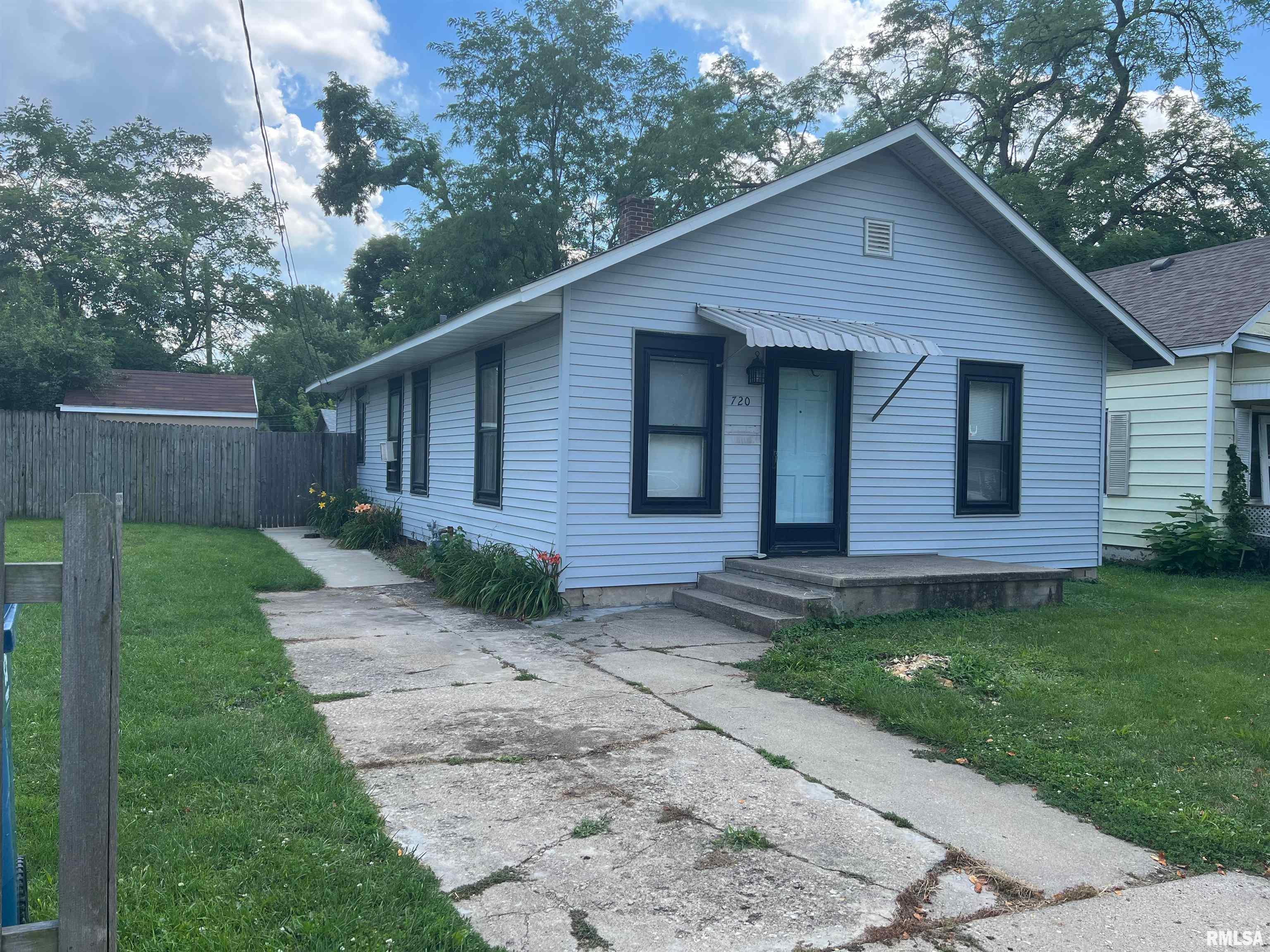720 Eastman Avenue Springfield, IL 62702 - Photo 3 of 23