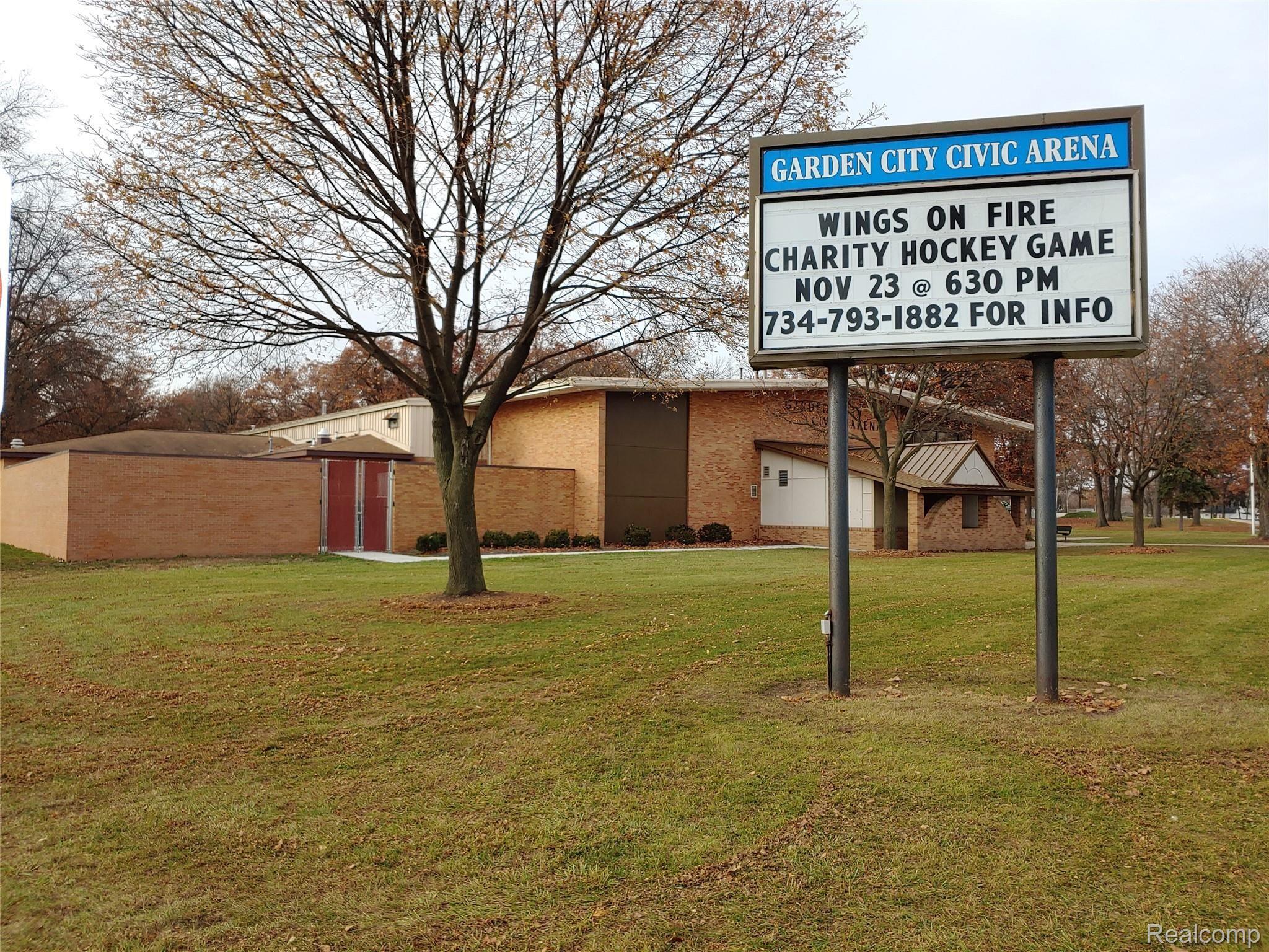 217 Henry Ruff Road Garden City, MI 48135 - Photo 36 of 43 20191125_150627_HDR.jpg