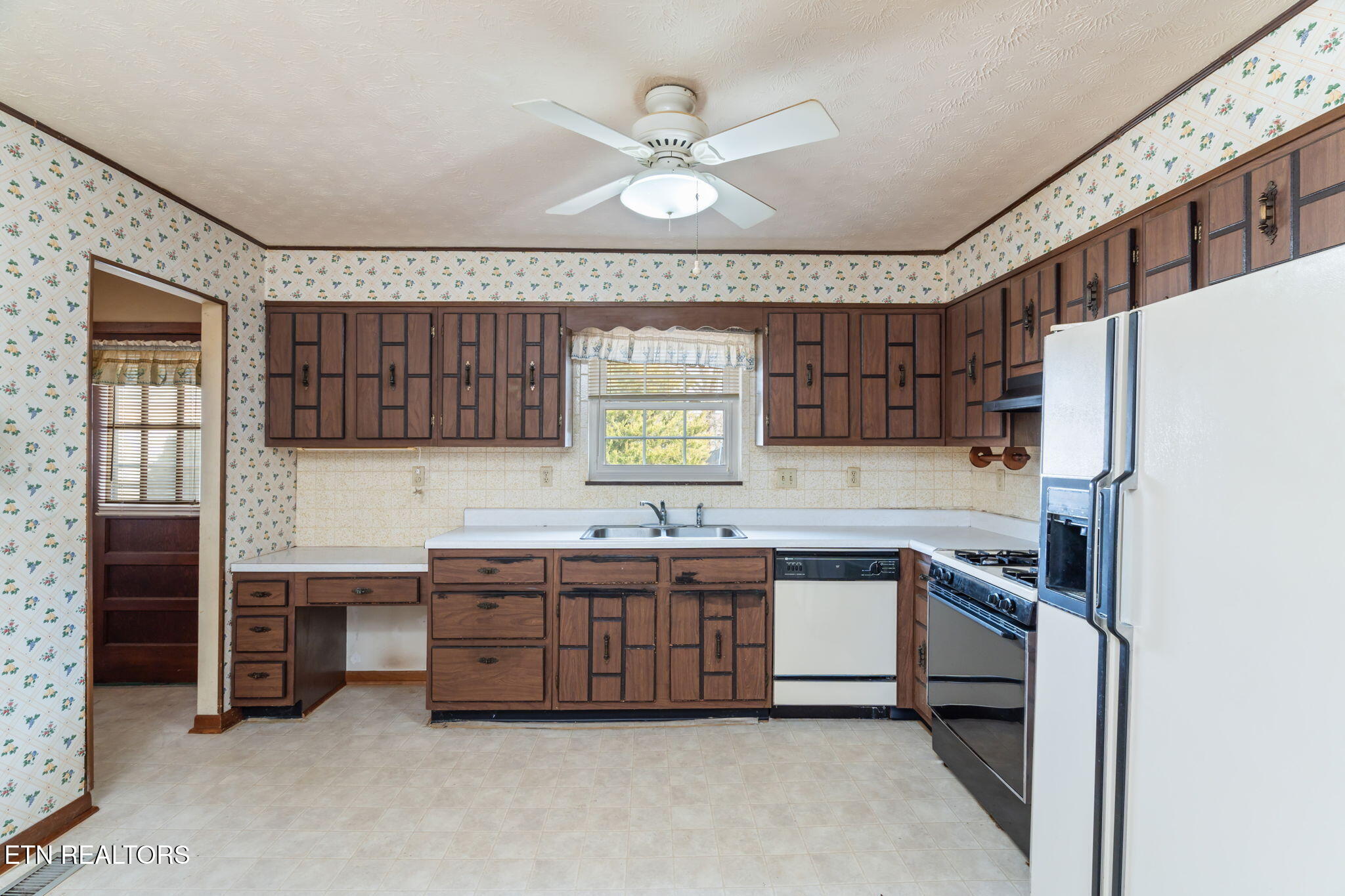 263 Mohawk Circle Seymour, TN 37865 - Photo 12 of 41 Kitchen