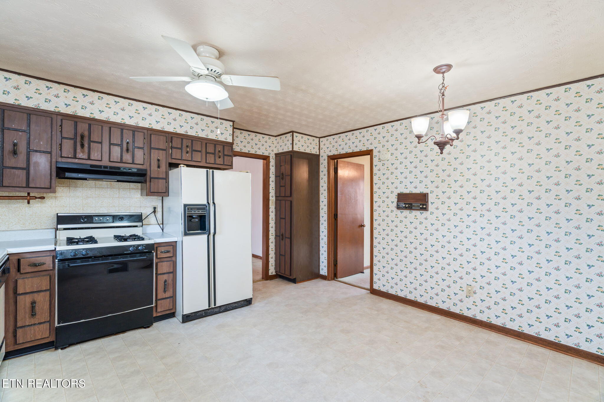 263 Mohawk Circle Seymour, TN 37865 - Photo 14 of 41 Kitchen