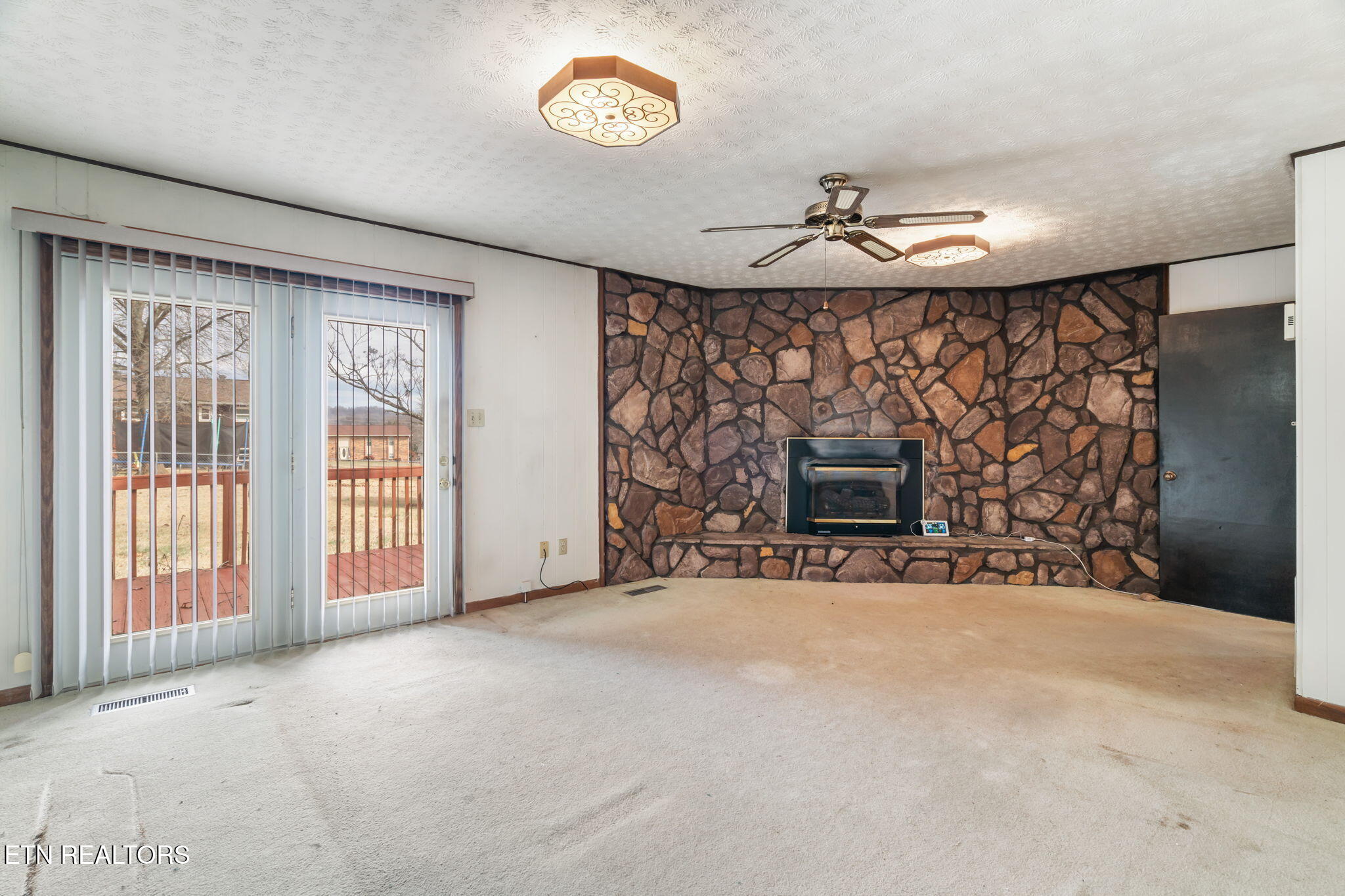 263 Mohawk Circle Seymour, TN 37865 - Photo 18 of 41 Family Room