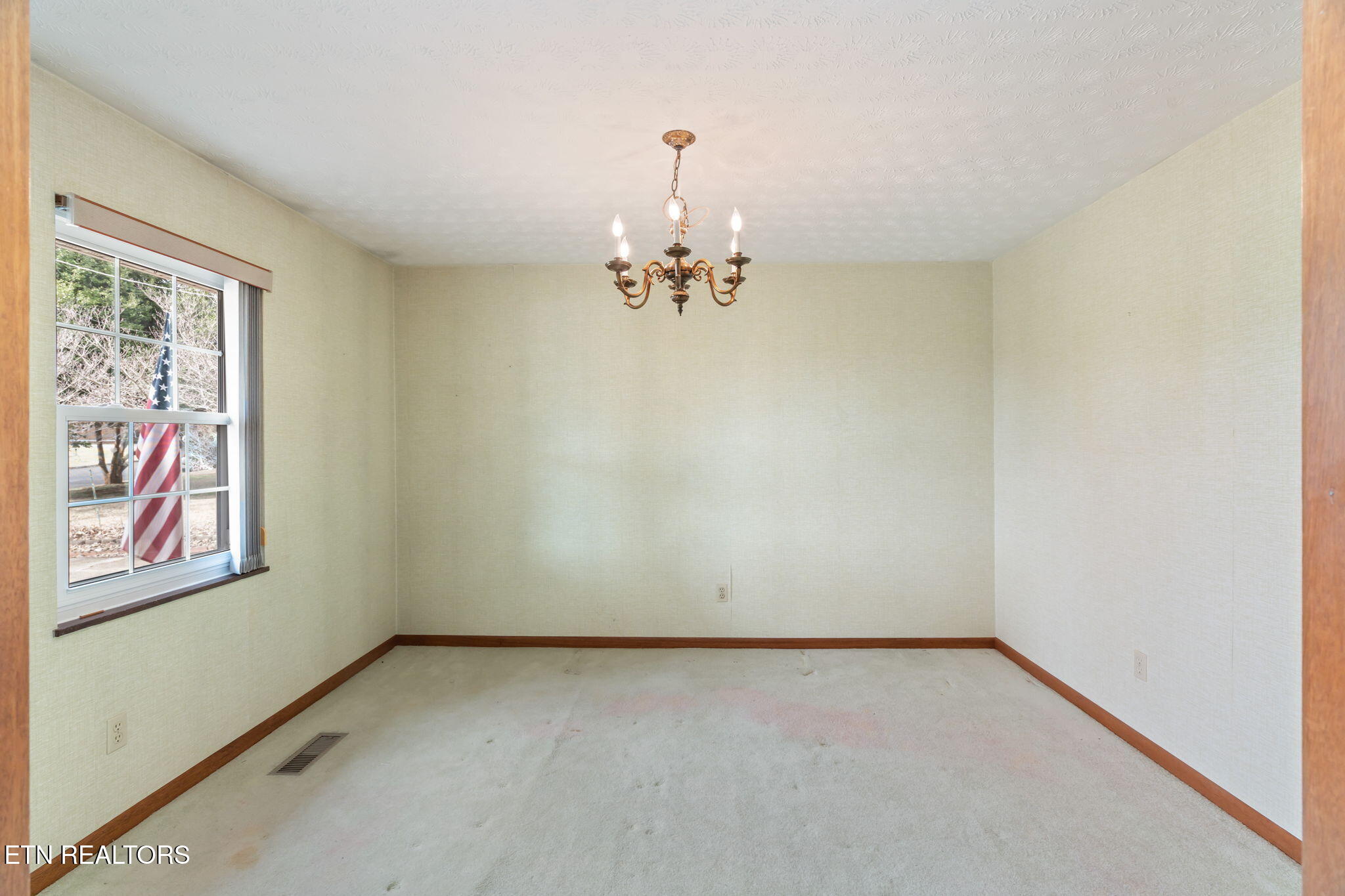 263 Mohawk Circle Seymour, TN 37865 - Photo 10 of 41 Dining Room