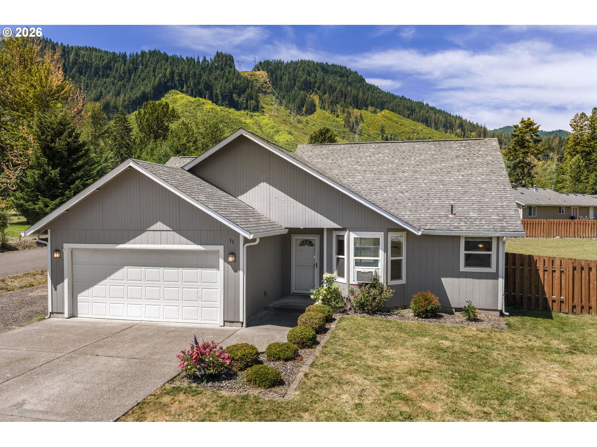 11 Timber Place Carson, WA 98610 - Photo 2 of 35